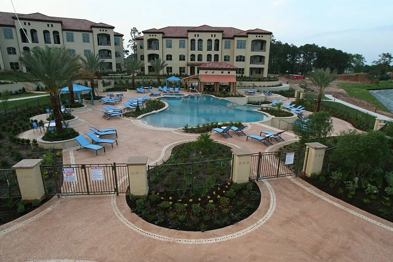 Commercial multi-family lifestyle area